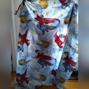Vintage Harry Potter Quidditch Themed Blanket with Red and Blue Design